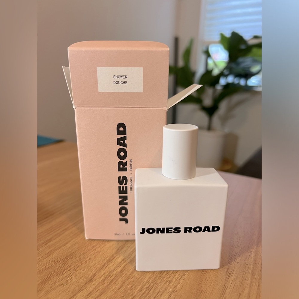 NWB Jones Road Fragrance - Shower (1 fl oz)
